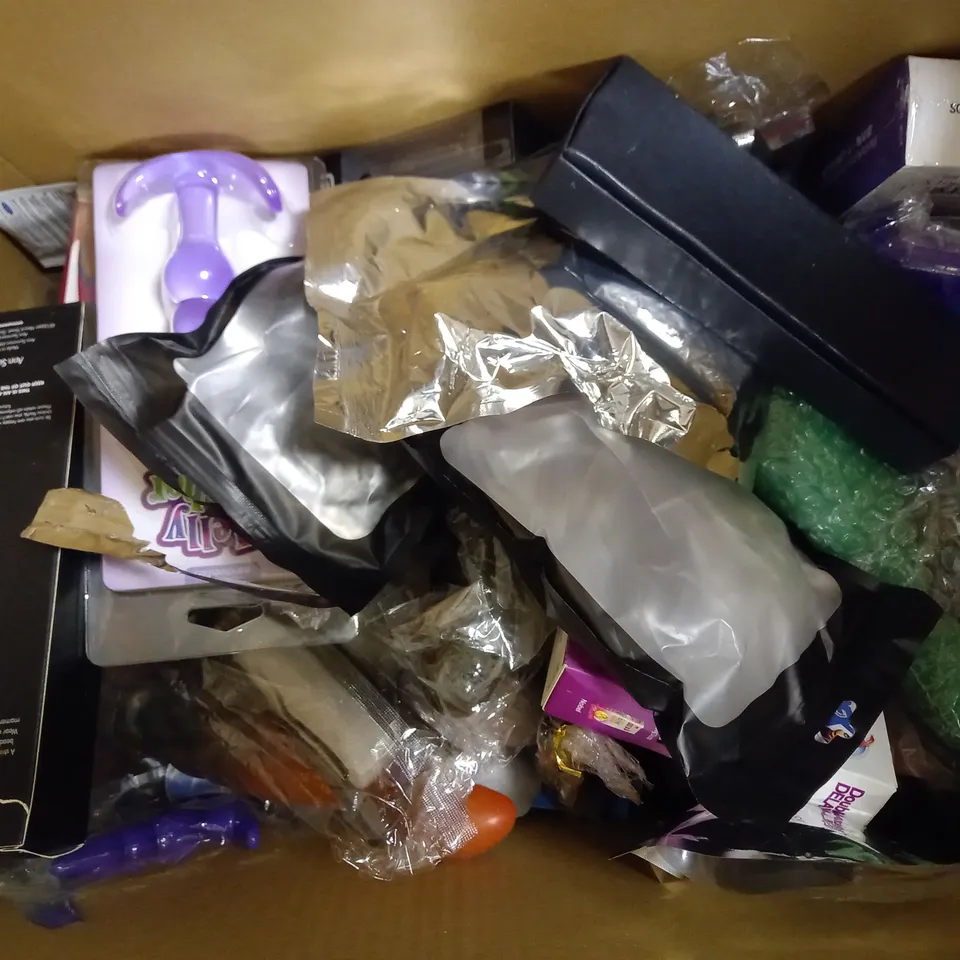 LOT OF APPROXIMATELY 30 MEN'S SEX TOYS & ACCESSORIES