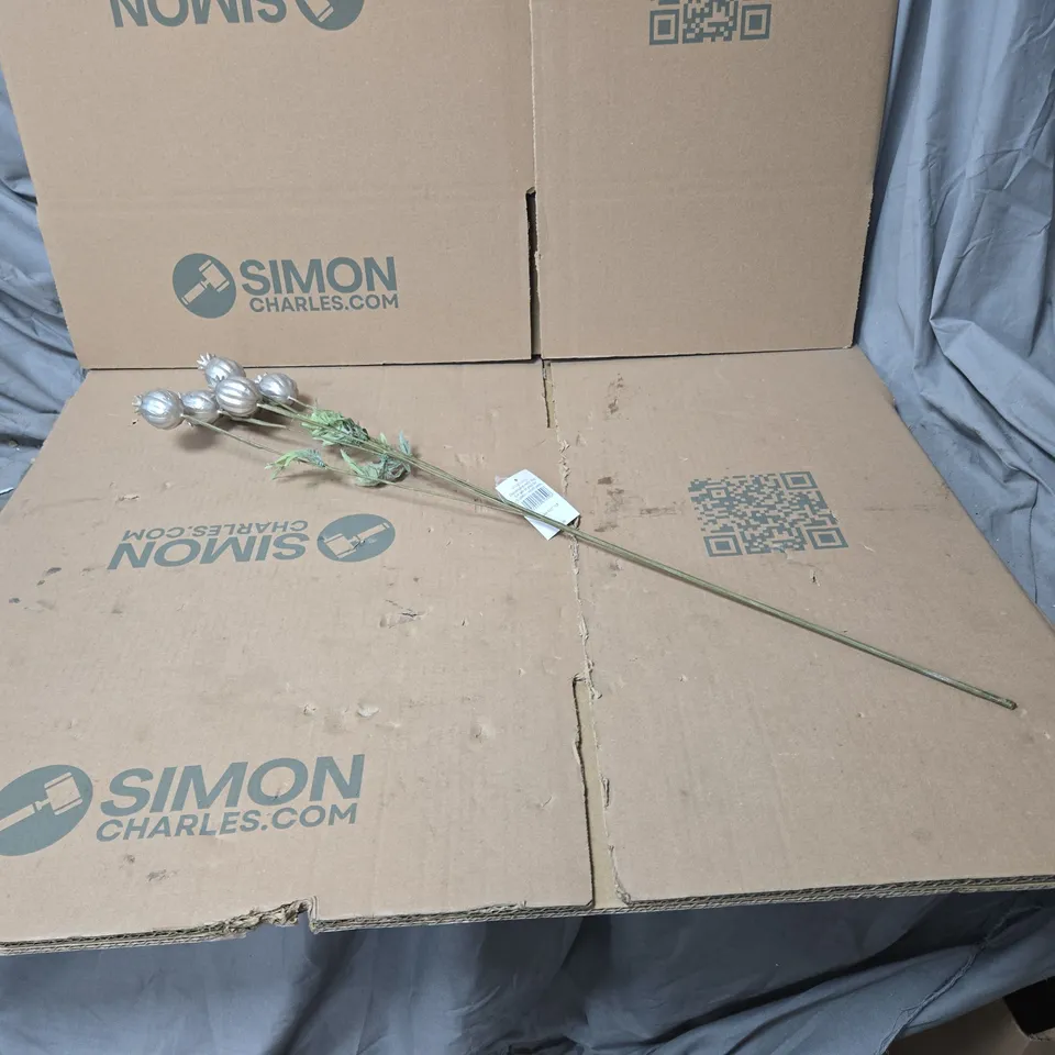 2 X BOX OF APPROXIMATELY 11 GISELA GRAHAM SILVER FLOWER DECORATIONS