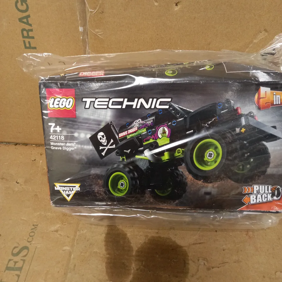 LEGO TECHNIC MONSTER JAM - GRAVE DIGGER RRP £17.99