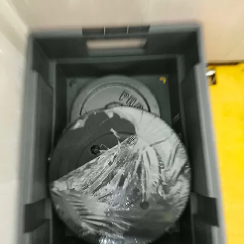 ASSORTED WEIGHT PLATES