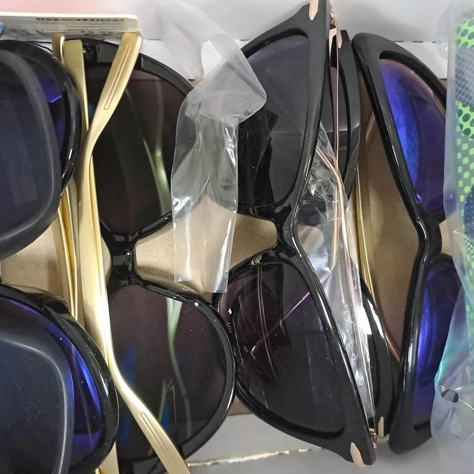 BOX OF APPROXIMATELY 250 ASSORTED FASHION GLASSES IN VARIOUS COLOURS, STYLES, AND SIZES - COLLECTION ONLY