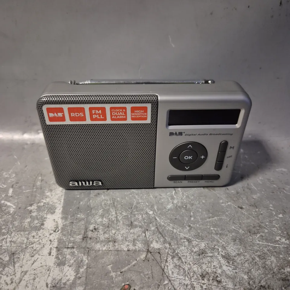 BOXED AIWA DIGITAL PORTABLE DAB RADIO 