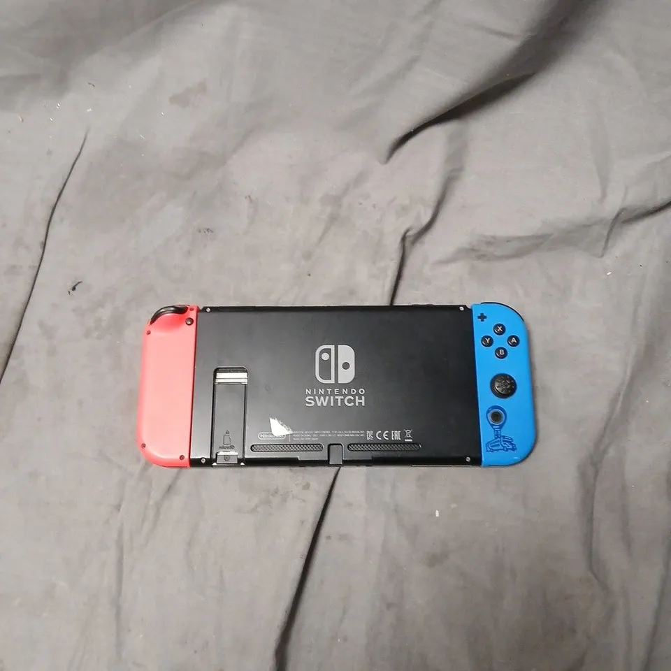NINTENDO SWITCH CONSOLE – NEON RED/BLUE JOY-CONS (USED)