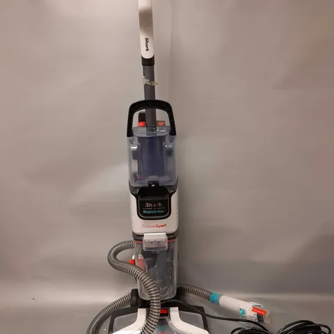 BOXED SHARK CARPET XPERT DEEP CARPET CLEANER & BUILT IN STAIN STRIKER EX200UK