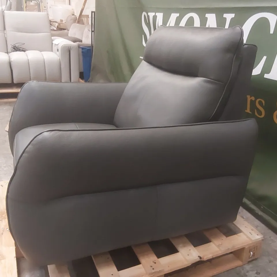 QUALITY DESIGNER ITALIAN MADE LEATHER UPHOLSTERED RIVA ELECTRIC RECLINER CHAIR
