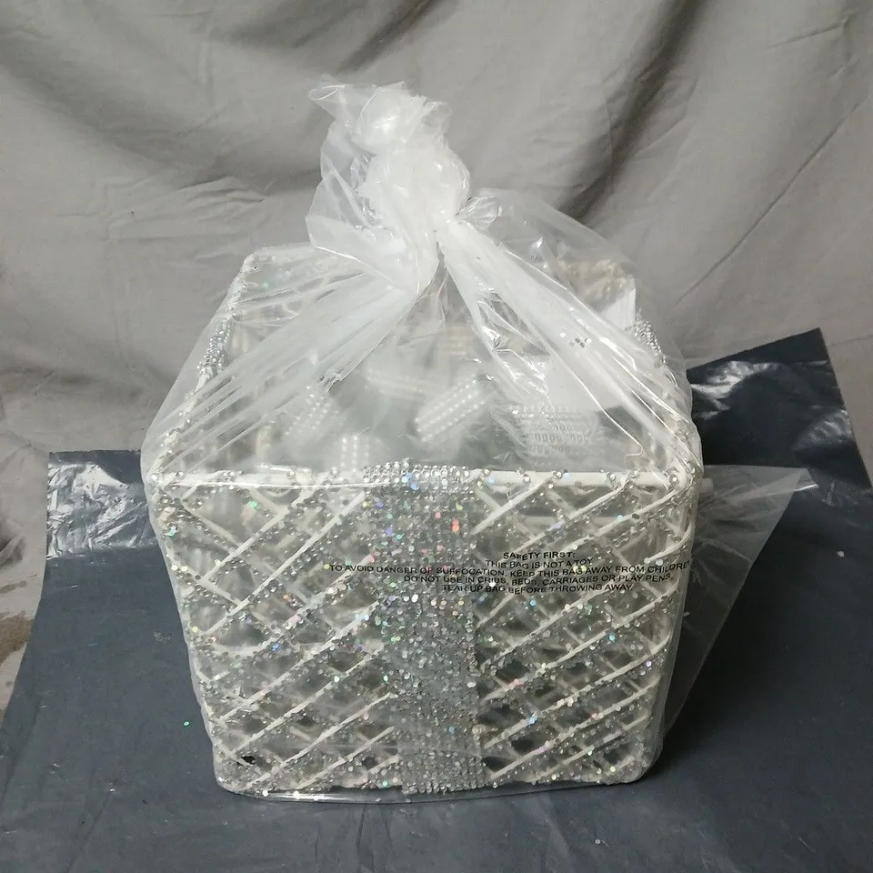 SET OF 3 DIAMANTE LED CHRISTMAS PRESENT ORNAMENTS BOXED 