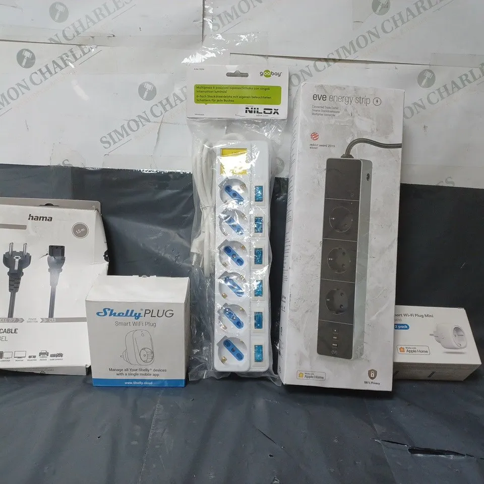 BOX OF APPROX 30 ASSORTED ITEMS TO INCLUDE -SHELLY PLUG , HAMA POWER CABLE , SMART WIFI MINI PLUG ETC