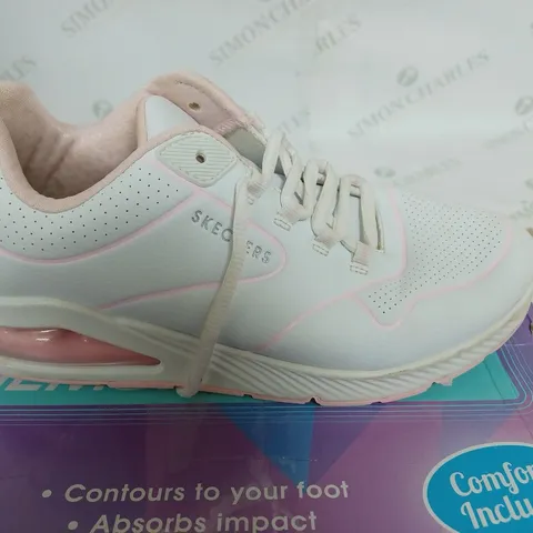 BOXED SKECHERS COURT CLASSICS BLUSH SALMON SIZE 6