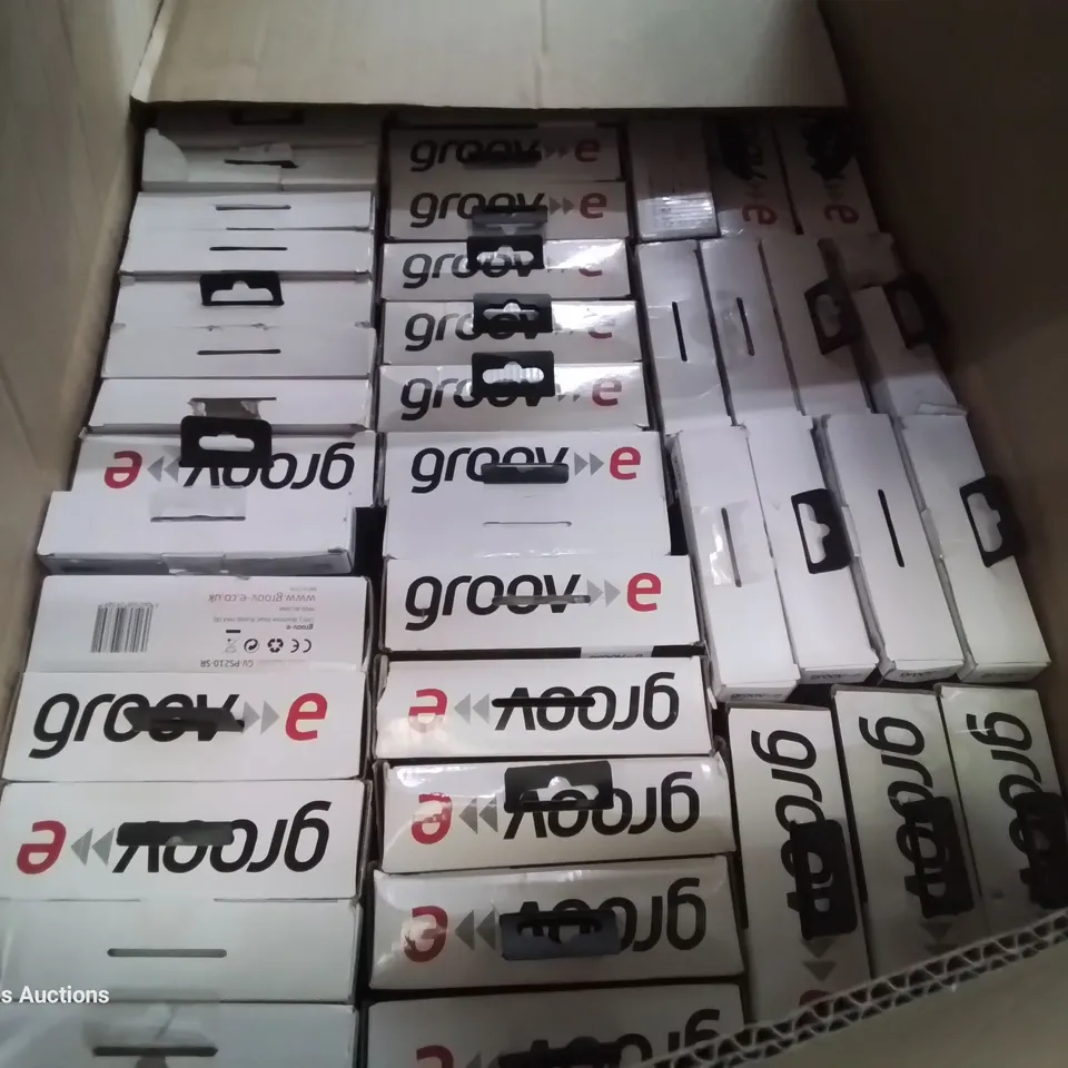 CASE OF APPROXIMATELY 216 GROOVE RETRO SERIES PERSONAL CD PLAYERS