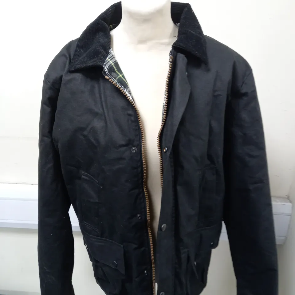 REGATTA PROFESSIONAL WINTER JACKET IN BLACK - M