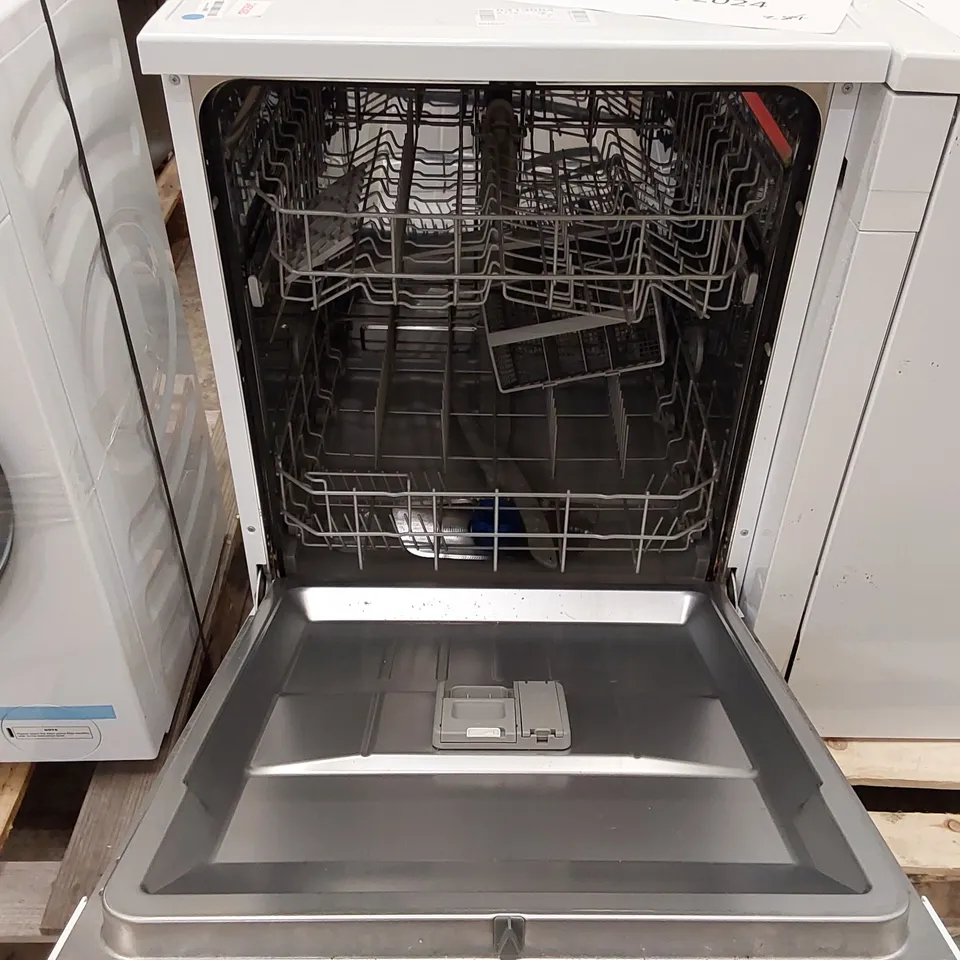 COMFEE' FREESTANDING DISHWASHER FD1201P-W WITH 12 PLACE SETTINGS, CLOUD WASH, DELAY START, HALF LOAD FUNCTION, FLEXIBLE RACKS - WHITE