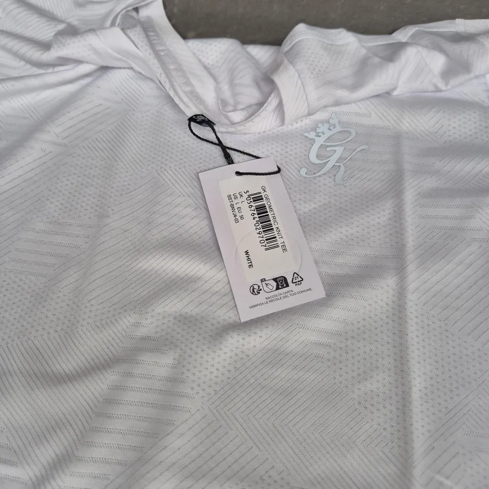 GK Geometric Knit Tee – White