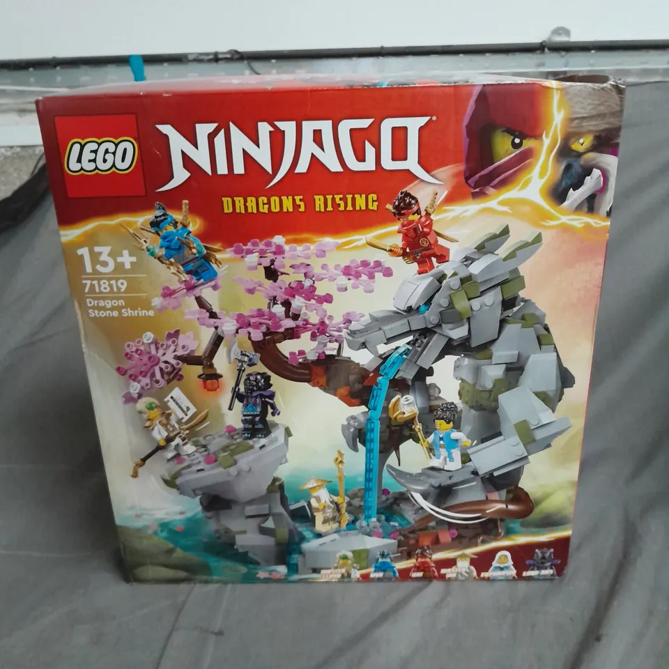 LEGO NINJAGO DRAGON STONE SHRINE NINJA TOY SET 71819