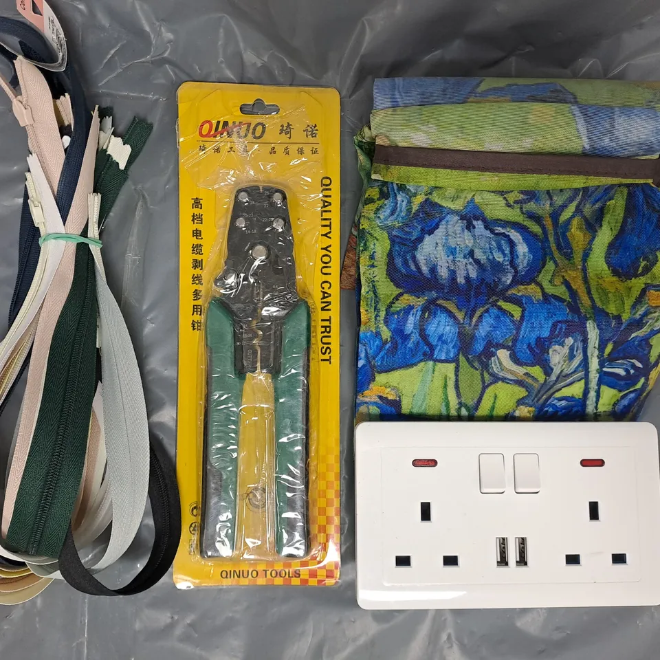 APPROXIMATELY 10 ASSORTED HOUSEHOLD ITEMS TO INCLUDE 2-GANG SOCKET, ETC