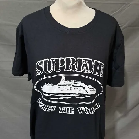 SUPREME CORTEIZ GRAPHIC T-SHIRT SIZE M