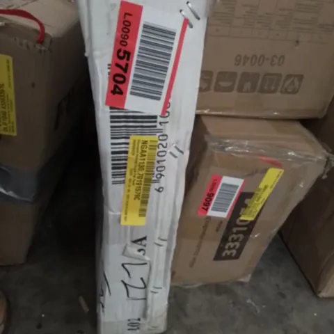 BOXED SHANNARD VERTICAL SINGLE PANEL RADIATOR