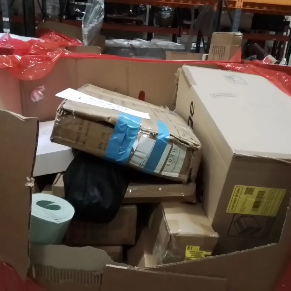 PALLET OF ASSORTED HOUSEHOLD GOODS AND PRODUCTS TO INCLUDE;POWER STRIP,PUZZLE MAT,LED STAR DECORATION 