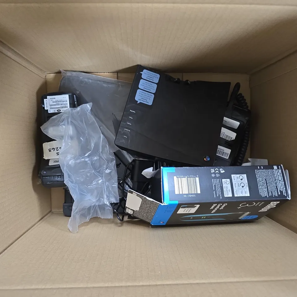 APPROXIMATELY 10 ASSORTED ELECTRICAL ITEMS TO INCLUDE BRAUN S3, WORLDPAY IWL250, HP DOCKING STATION, ETC
