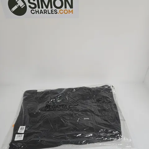 REGATTA GREAT OUTDOORS BLACK JACKET, UK 3XL (EU 62)