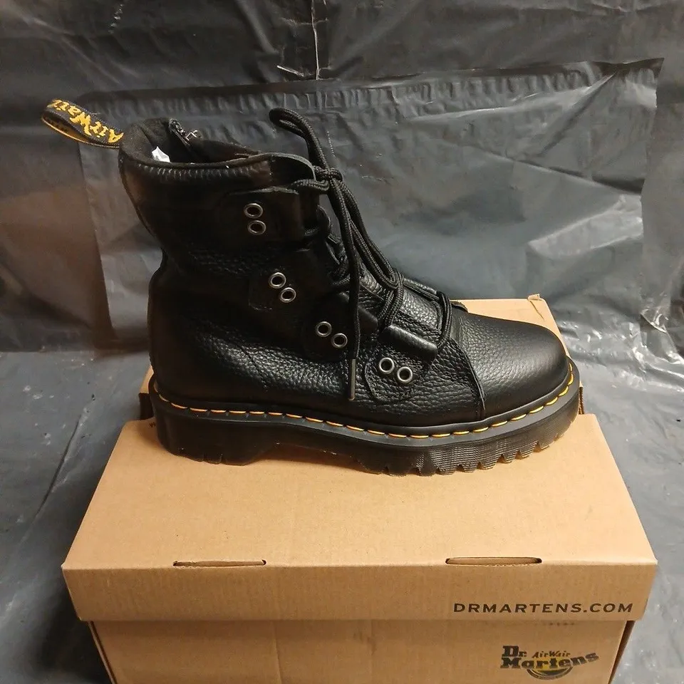 DR. MARTENS 1460 8-EYE BLACK LEATHER BOOTS UK 6