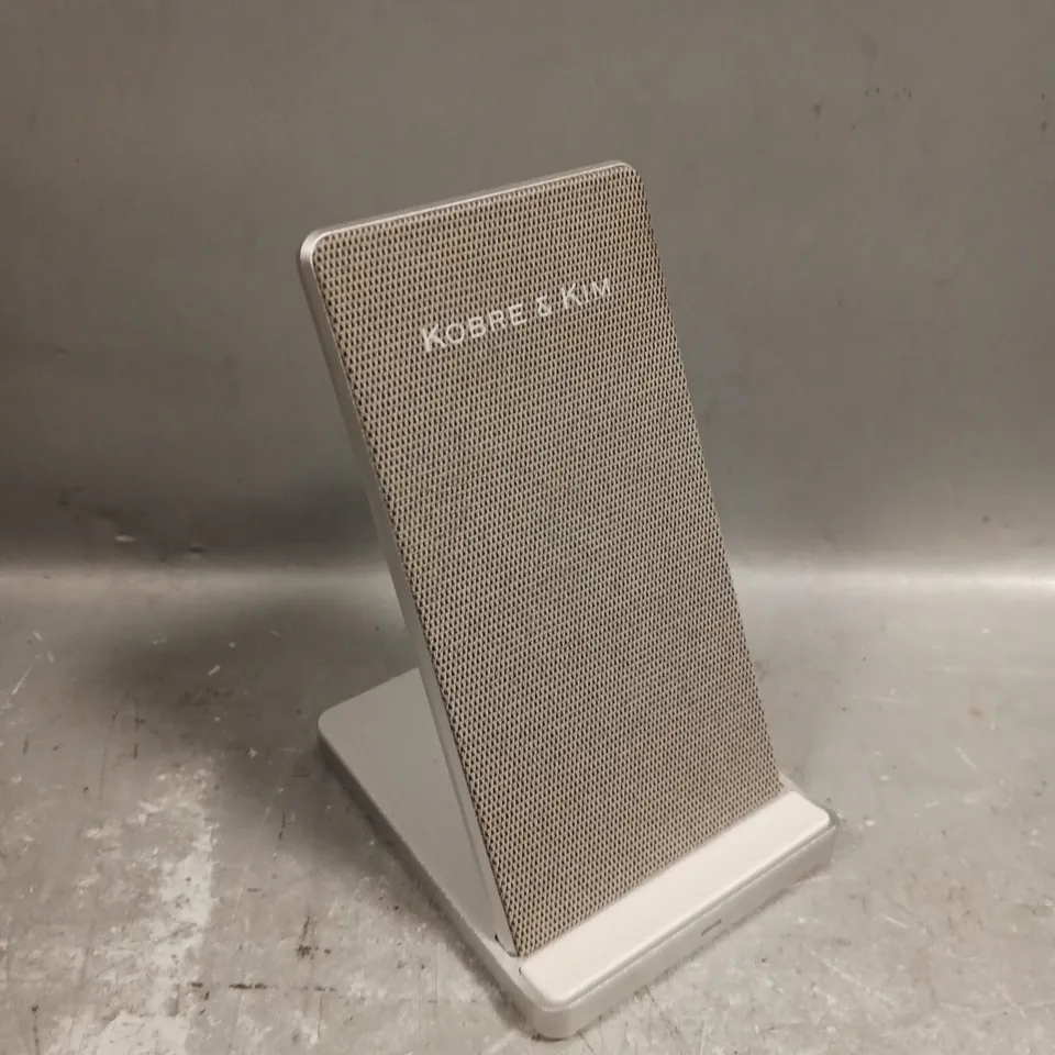 KOBRE & KIM WIRELESS CHARGING STAND 