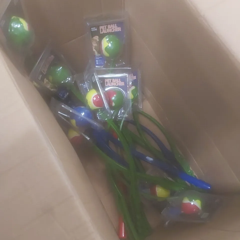 APPROX 12 x BRAND NEW MAX CARE PET BALL LAUNCHERS