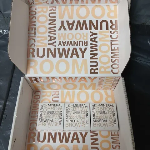 3X RUNAWAY ROOM MINERAL BROW - SHADE DARK