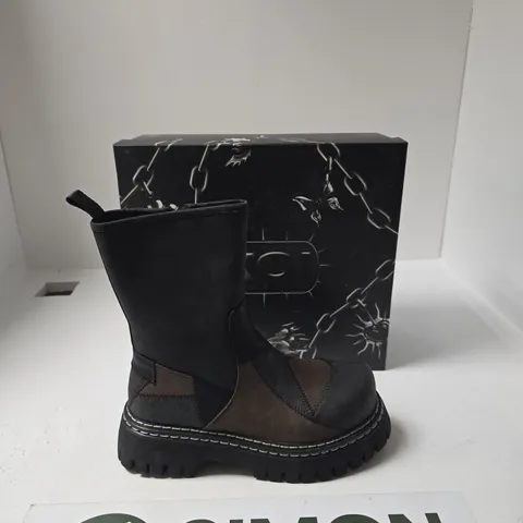 BOXED KOI APOCALYPSE BOOTS – UK 6 – BLACK PATCHWORK LEATHER