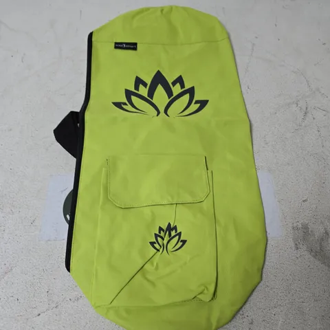 APPROXIMATELY 30 SOULSMART YOGA MAT STORAGE BAGS IN GREEN