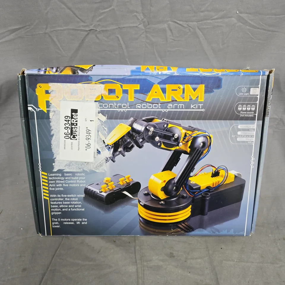 BOXED WIRED CONTROL ROBOT ARM 