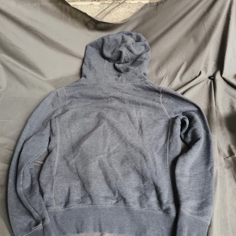 TOMMY HILFIGER DENIM HOODIE – GREY ZIP-UP WITH AMERICAN FLAG HEART PATCH - SIZE S