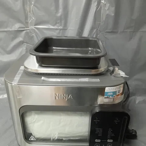 BOXED NINJA MULTIFUNCTION 14 IN 1 OVEN & AIR FRYER WITH BROWNIE TIN