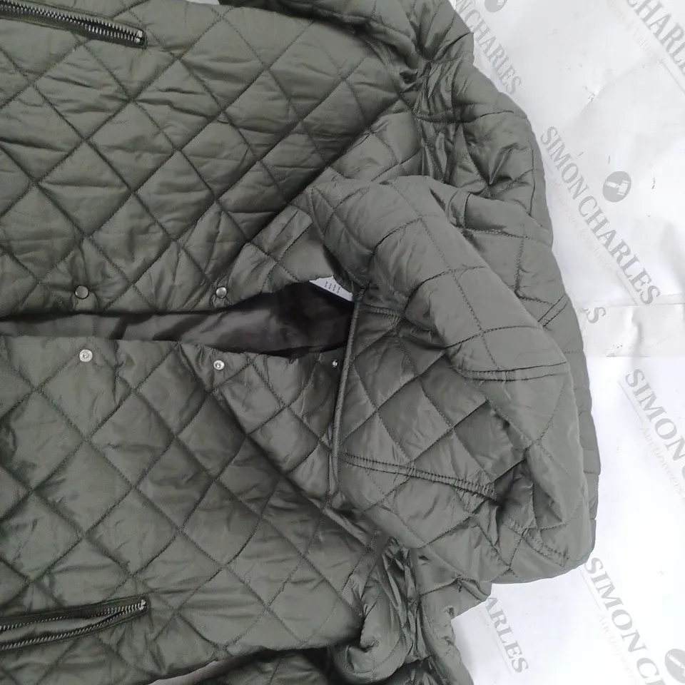 VERO MEDA COAT SIZE M IN GREEN 