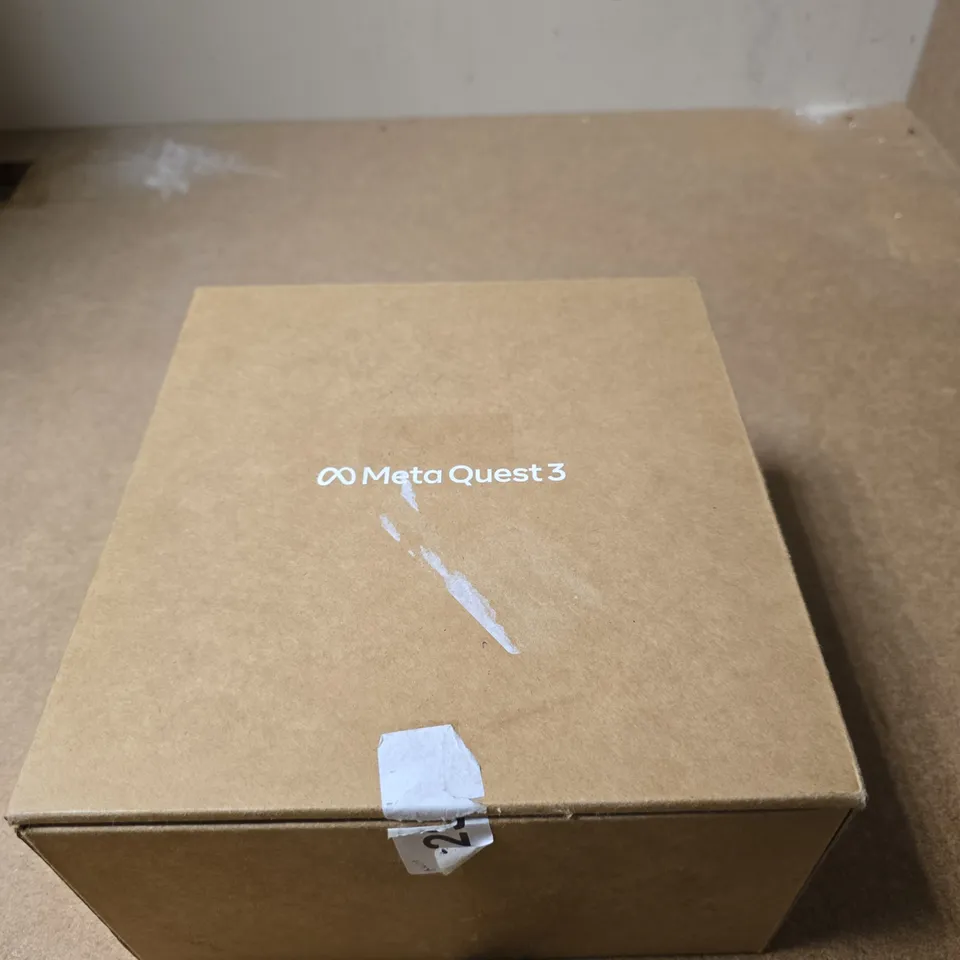 META QUEST 3 VR HEADSET WITH CONTROLLERS – BOXED