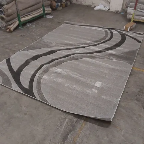 QUALITY DESIGNER PATTERNED RUG - APPROXIMATELY 340 x 240cm