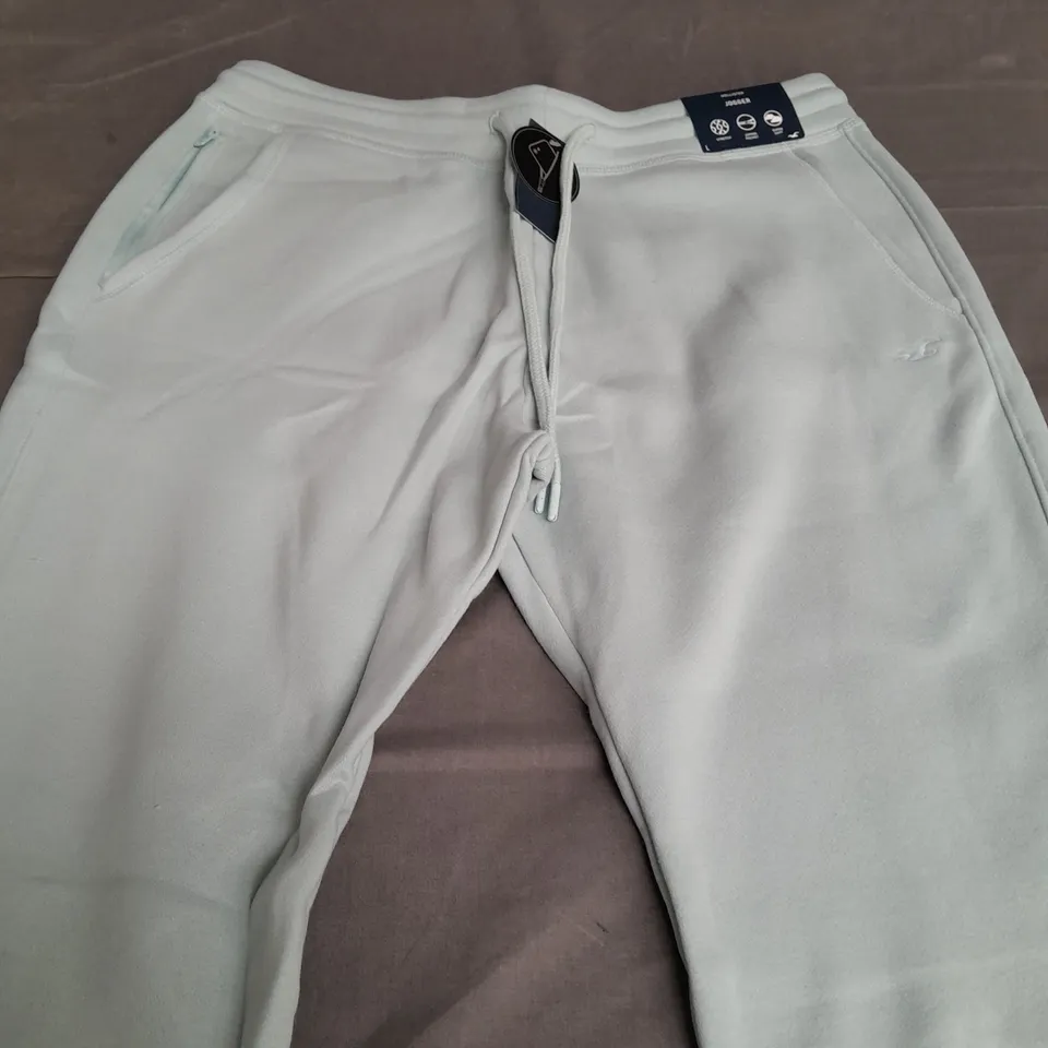HOLLISTER JOGGER IN LIGHT BLUE - LARGE