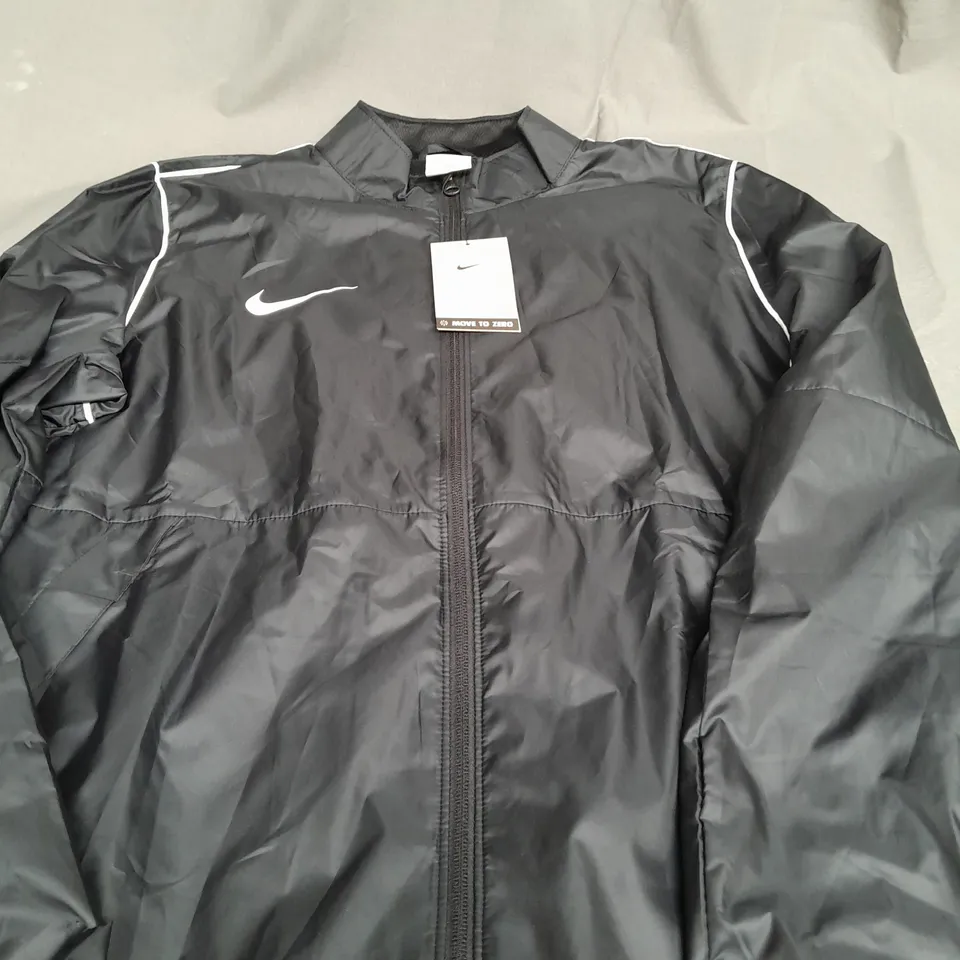 NIKE THIN WINDBREAK JACKET IN BLACK - LARGE
