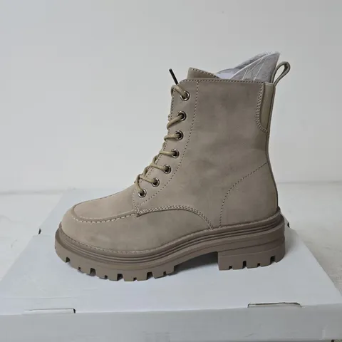 JO & JOE MONTREAL BOOTS, BEIGE - UK SIZE 4
