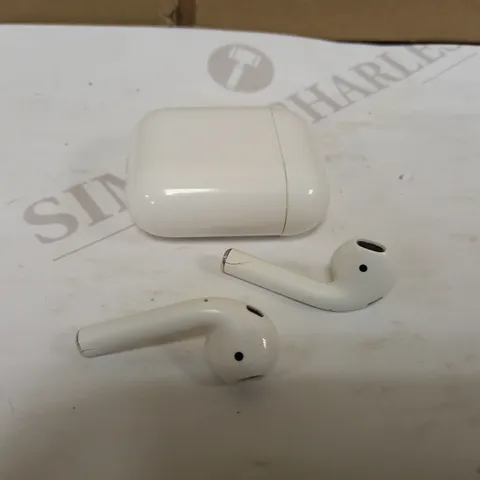 APPLE AIRPODS GEN 2 WITH WIRELESS CHARGING CASE