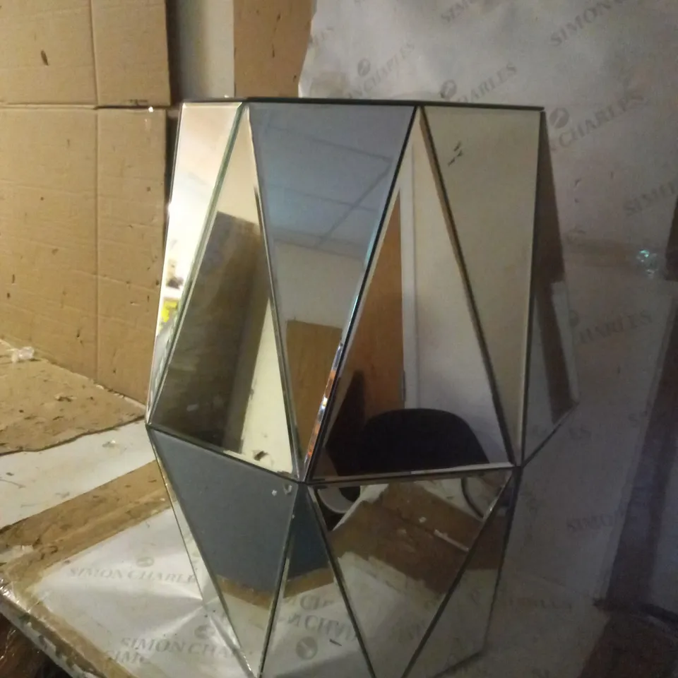 BOXED PRAGUE MIRROR 3 DRAWER BEDSIDE UNIT