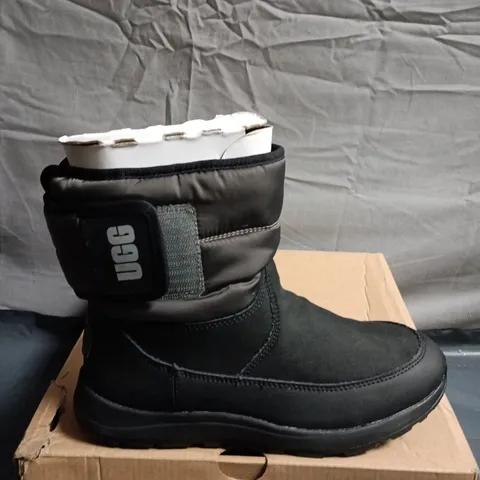 BOXED PAIR OF UGG BLACK WINTER BOOTS – UK 3 (EU 36)