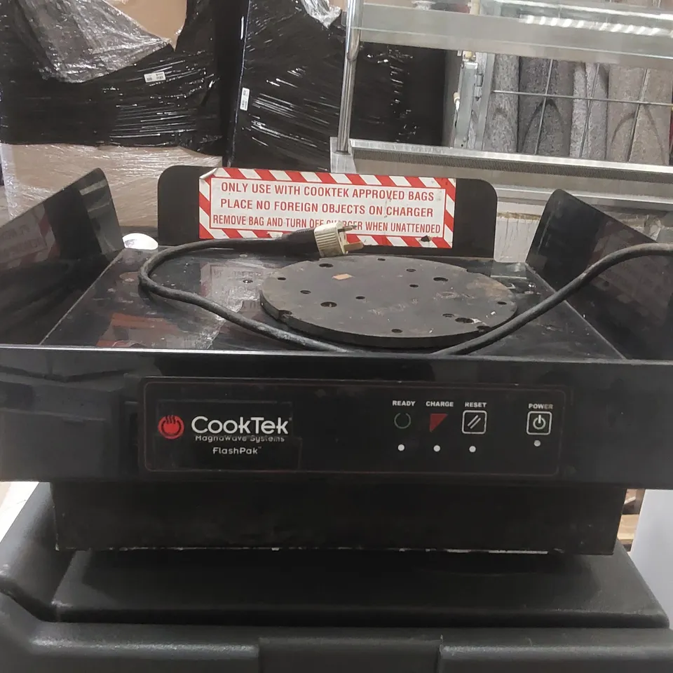 COOKTEK COMMERCIAL THERMAL PIZZA BAG CHARGING STATION