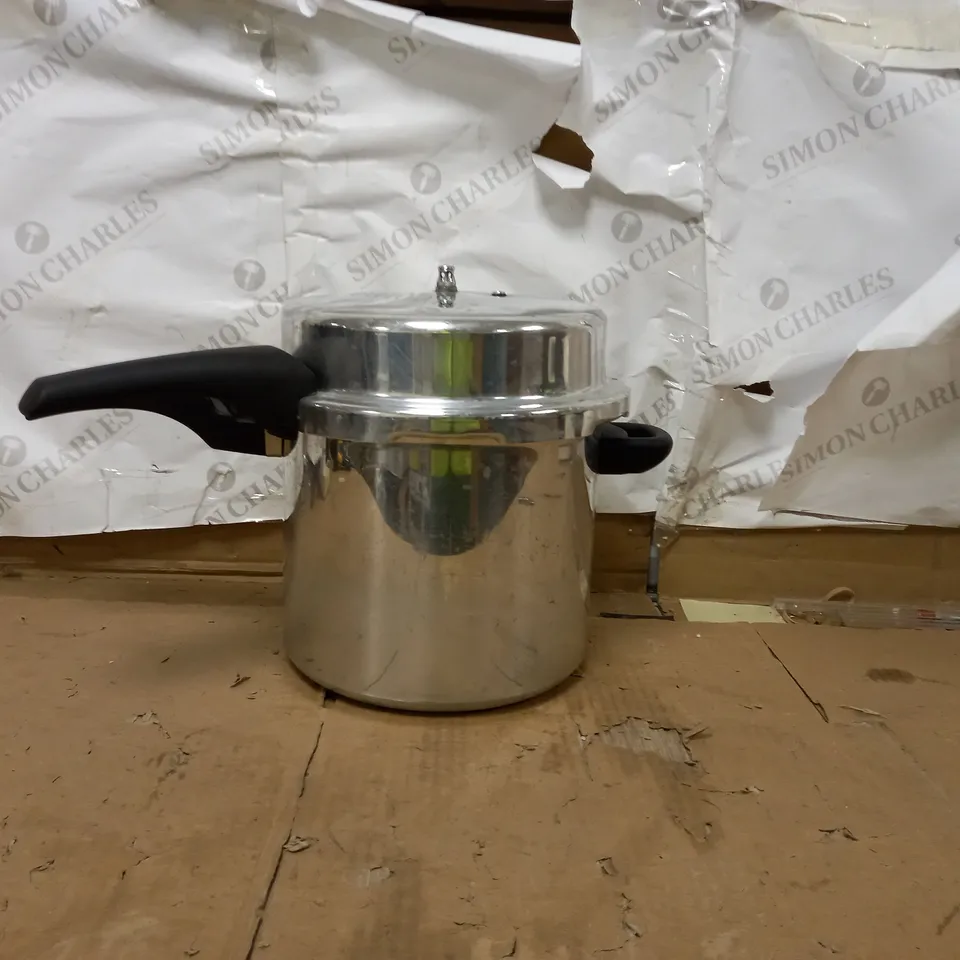 PRESTIGE HIGH DOME PRESSURE COOKER