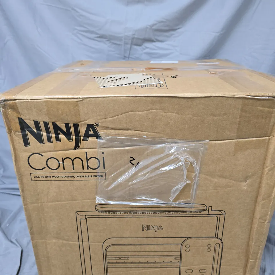 NINJA MULTIFUNCTION OVEN & AIR FRYER