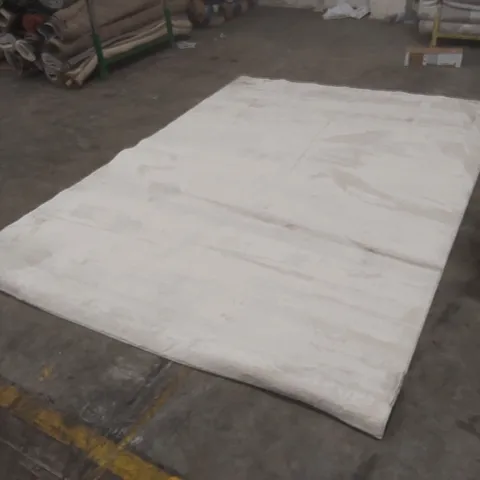 QUALITY DESIGNER FLUFFY RUG - APPROXIMATELY 335 x 240cm
