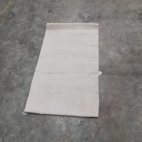 QUALITY DESIGNER AREA RUG - APPROXIMATELY 110X60CM