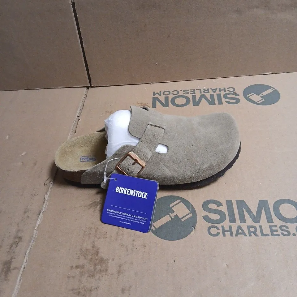 BIRKENSTOCK SUEDE SANDALS – GREY, BUCKLED STRAPS SIZE 37 BOXED WITH BLUE BRANDED BAG