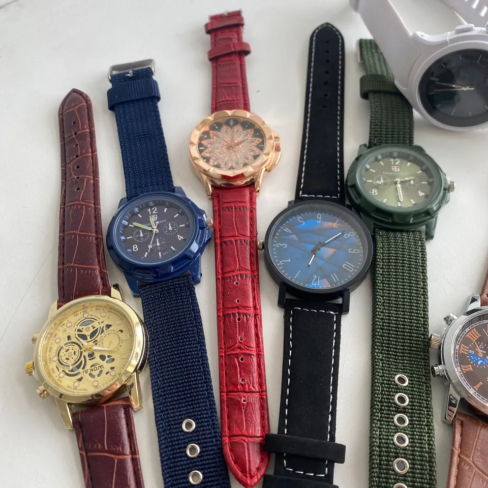 10 ASSORTED WATCHES