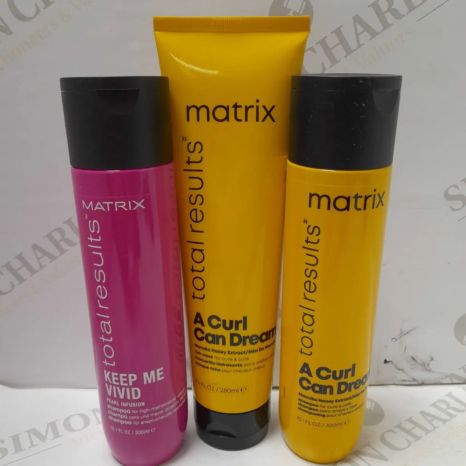 LOT OF 3 ASSORTED MATRIX PRODUCTS TO INCLUDE KEEP ME VIVID SHAMPOO, A CURL CAN DREAM RICH MASK, A CURL CAN DREAM SHAMPOO 