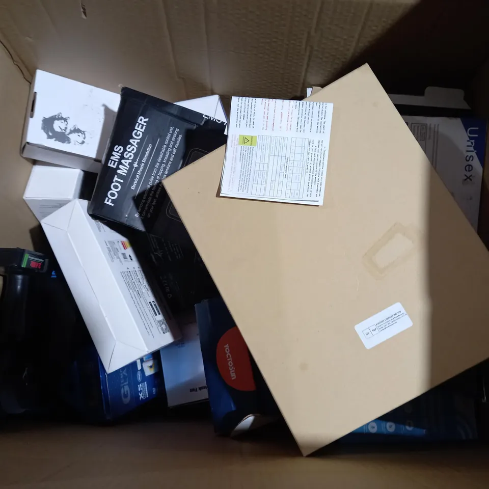 BOX OF APPROX 16 ASSORTED ITEMS TO INCLUDE - SMART KEYBOARD CASE - ROLL ON WAX WARMER - GORSUN HEADPHONES ECT 